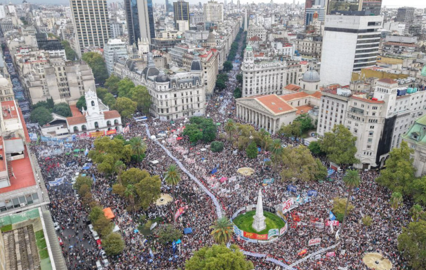 LA QUINTA PATA | La democracia interpelada: el fenómeno global y el caso&nbsp;Milei