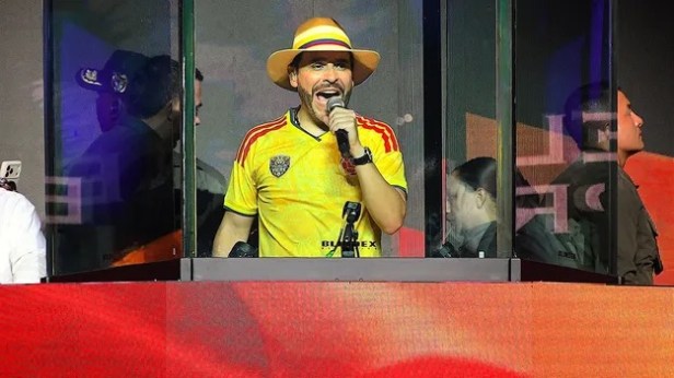 Festeja Javier Milei: la ultraderecha quedó primera en Colombia y va a ballottage con la&nbsp;izquierda