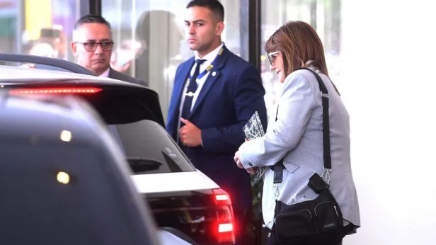 Patricia Bullrich siempre está y siempre va (el asunto es a&nbsp;dónde)